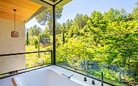 012-maison-se-hillside-house-immersed-in-light-and-provence-views.jpg