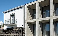 017-casa-da-rocha-quebrada-concrete-house-on-sao-miguel-coast.jpg