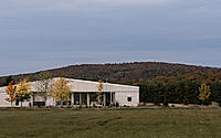 001-le-fenil-prefab-country-retreat.jpg