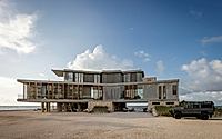 001-van-der-vlugt-residence-coastal-resilience-refined-for-keys-living.jpg