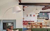 002-francescas-house-lively-family-apartment-crafted-for-digital-life.jpg