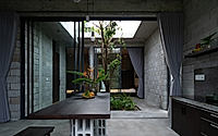 003-a-quiet-house-for-tropical-living.jpg