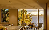005-looking-glass-a-revitalized-lakefront-retreat.jpg
