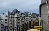 007-appartement-republique-paris-apartment-revived-with-bold-color-hues.jpg