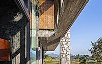 010-dora-villa-by-pak-architects.jpg