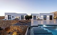 011-fanos-guesthouse-island-courtyard-living-shaped-by-wind-and-greek-sun.jpg