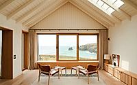 011-the-cornwall-retreat-tactile-coastal-house-for-surf-led-family-life.jpg