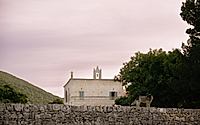 014-pirnello-farmhouse-reclaims-a-puglian-masseria-for-contemporary-life.jpg