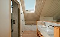 017-the-cornwall-retreat-tactile-coastal-house-for-surf-led-family-life.jpg