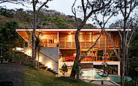 001-casa-libertad-a-family-house-shaped-by-jungle-air-and-sea-views.jpg