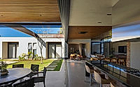 003-plano-house-by-daniel-carvalho-arquiteto.jpg