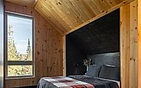 007-scotch-chalet-blends-into-the-forest.jpg