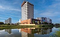 014-centara-korat-redefines-a-hotel-stay-with-warm-local-materials.jpg